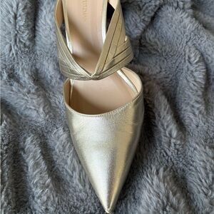 Stuart Weitzman Women's Gold Heels